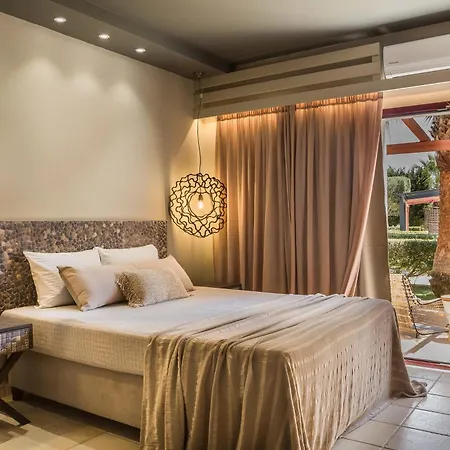 Avithos Hotel