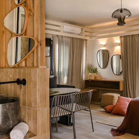 Avithos Hotel