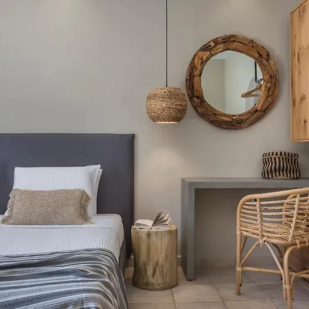 Avithos Hotel