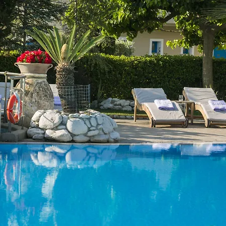 Avithos Hotel