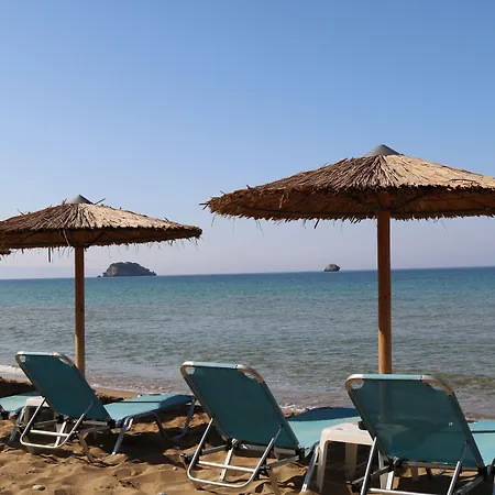 Avithos Otel 4*