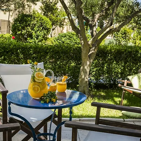 Avithos Hotel
