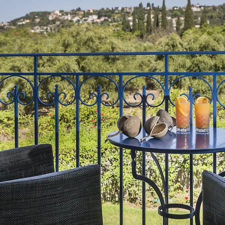 Avithos Otel