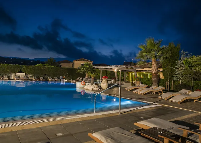 Avithos Hotell 4*